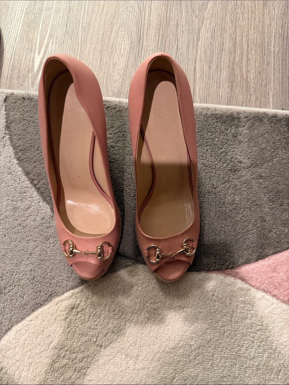 Gucci Pink Leather Peep-Toe Heels with Gold Horsebit